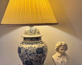 Asian Porcelain Lamp
