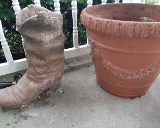 These planters are very large and heavy!