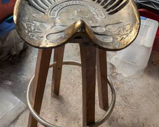 Unique Kings River Casting Tractor Seat Stool