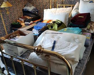 Beautiful Full Size Brass Bed with mattress & Box Springs