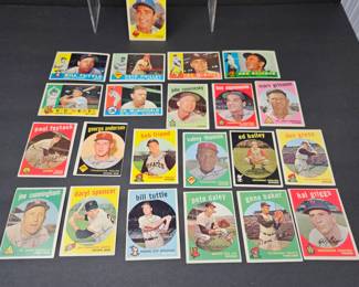Lot #15 - 1959 Topps Baseball Lot (22 Cards) – Sandy Koufax, Gil McDougald, Bob Friend + More