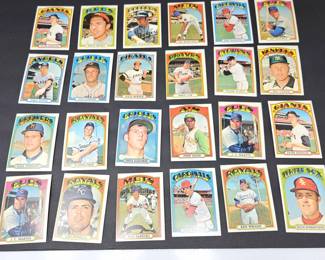 Lot #10 - Lot of 24 Topps 1972 Baseball Cards – Lou Piniella, John Odom + More