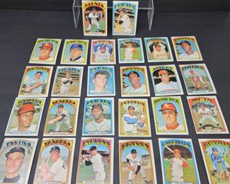 Lot #8 - Lot of 26 Topps 1972 Baseball Cards – Brooks Robinson, Juan Marichal + More