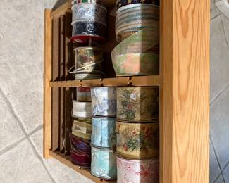 Ribbon Holder with Ribbon