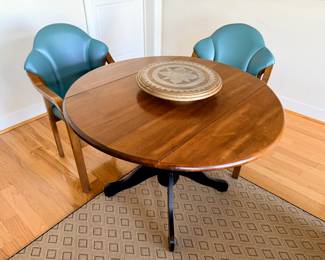 Pedestal Table