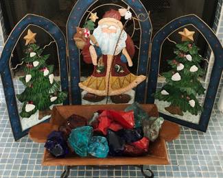 LOTS of great Christmas and holiday décor