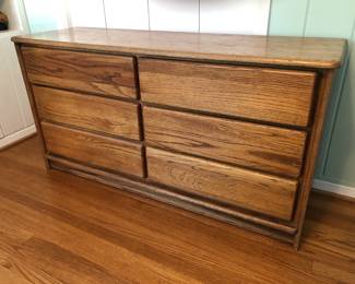 Vintage six-drawer oak chest