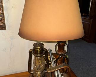 WESTREN THEME LAMP 