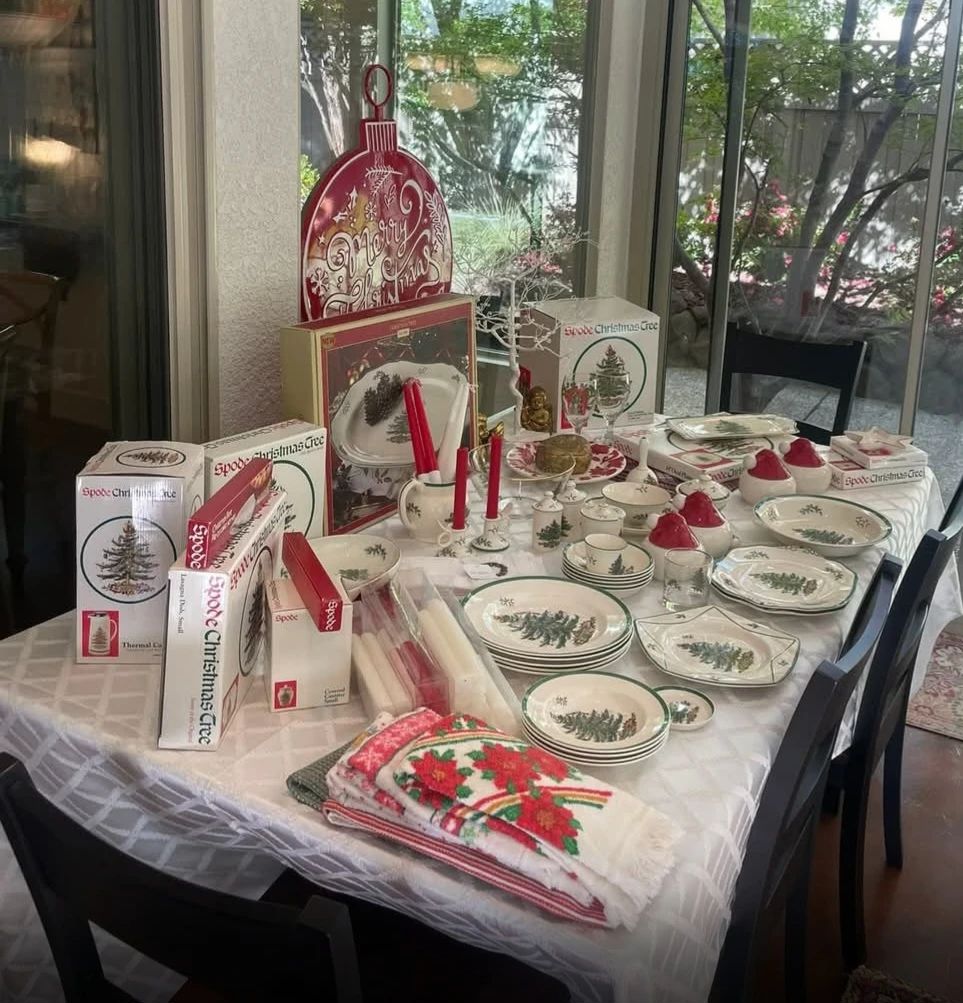 Christmas Spode and decor