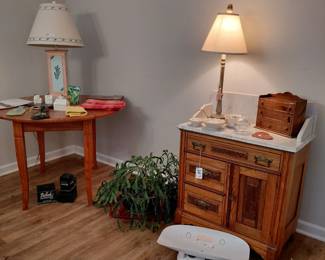 Christmas cactus 🌵 and baby scales!