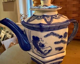 Blue & White teapots