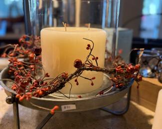 More seasonal decor