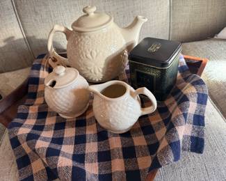 Another Longaberger tea set.