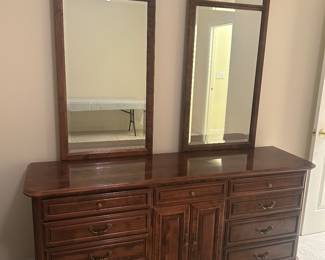 Ethan Allen Dresser with Mirrors