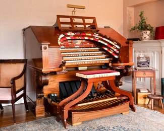 Wurlitzer Pipe Organ