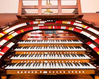 Wurlitzer Pipe Organ