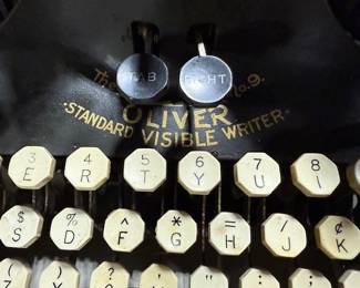 Oliver No. 9 visible writer. Good shape. https://modestlambestatesales.hibid.com/