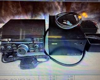 Icom. CB radio. https://modestlambestatesales.hibid.com/