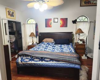 KING PLATFORM BED WITH lesa mattress