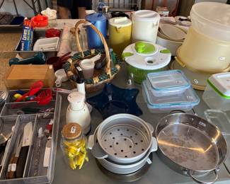 Loads 0f Kitchen Goodies
