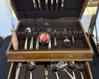 Oneida "Frost" Stainless Flatware in Chest, 65 Pcs.