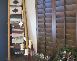 Kiva (Pueblo) Lodgepole Ladder With Textile Diaplay