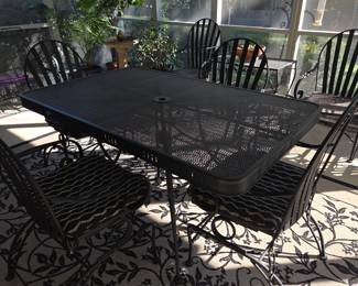 Nice, heavy patio table & chairs