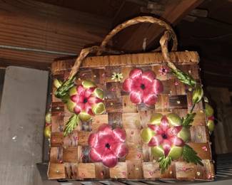 Vintage woven brown floral straw purse