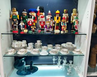 Nutcrackers, China and Fiesta ware Orlando