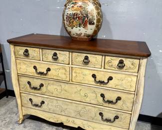 Guild Master Chest of Drawers Orlando Estate Auction