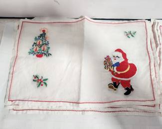 HAND EMBROIDERED PLACEMATS/NAPKINS