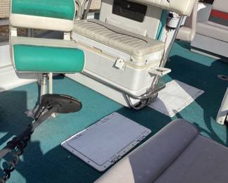 1994 19ft HURRICANE DECK BOAT BY GODFREY MARINE w EZLOAD TRAILER, YAMAHA 150 V6 ENGINE, ALSO HAS MINNKOTA TROLLING MOTOR, TITLE ON HAND. MORE PICS WILL BE ADDED SOON.