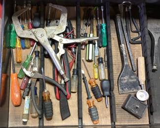 ROLLING TOOL CHEST & TOOLBOX WITH ASSORTED HAND TOOLS, WRENCHES, SCREWDRIVERS, CLAMPS, HAMMERS NO SHIPPING PICKUP ONLY