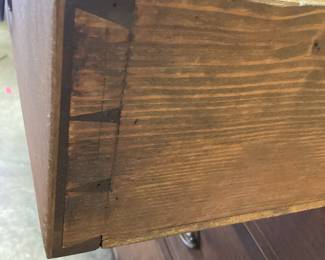 ANTIQUE VICTORIAN CHEST OF DRAWERS WONDERFUL ANTIQUE PIECE. SHOWS SIGNS OF WEAR. NO SHIPPING, PICKUP ONLY