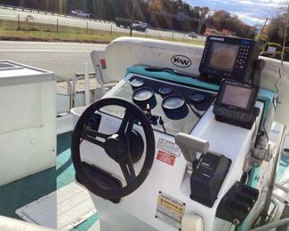 1994 19ft HURRICANE DECK BOAT BY GODFREY MARINE w EZLOAD TRAILER, YAMAHA 150 V6 ENGINE, ALSO HAS MINNKOTA TROLLING MOTOR, TITLE ON HAND. MORE PICS WILL BE ADDED SOON.