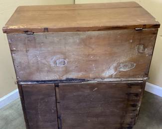 ANTIQUE PRIMITIVE DRY SINK PERFECT SMALLER SCALE DRY SINK FOR YOUR COLLECTION. NO SHIPPING, PICKUP ONLY