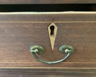 ANTIQUE VICTORIAN CHEST OF DRAWERS WONDERFUL ANTIQUE PIECE. SHOWS SIGNS OF WEAR. NO SHIPPING, PICKUP ONLY