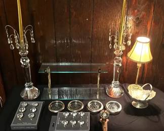 208 Glass Shelves And Decor