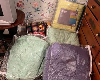 Many down comforters ranging from Twin XL to Full size