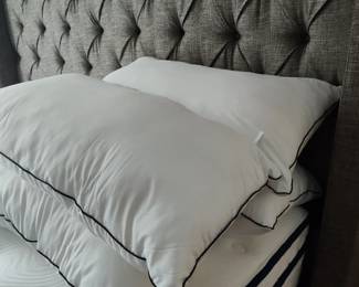 pillows, some king size