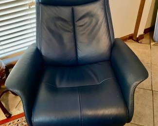 leather power recliner