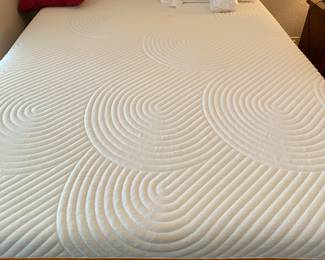 Tempur-pedic queen