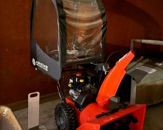 SNOW BLOWER