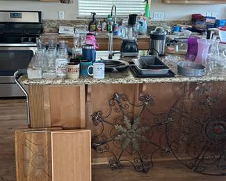 kitchen stuff, wall decor