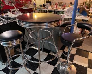 Bistro table with 2 chairs