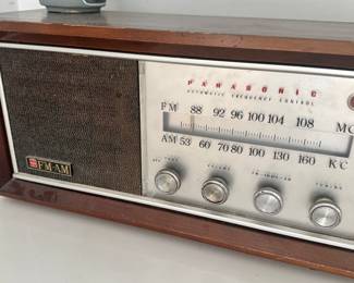 Panasonic Model RE-748A AmFm Tube