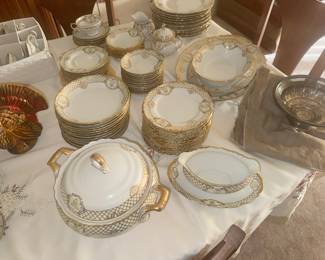 Golden Symphony L&M china set