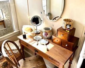 Vintage dressing table.