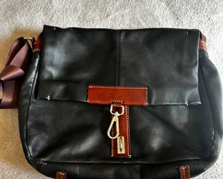 19 pieces of Tumi handbags, messenger bags, briefcase, backpack and toiletry storage, many of them unused!