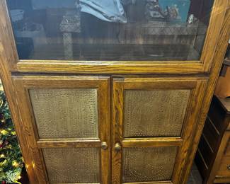 Cute cabinet.
